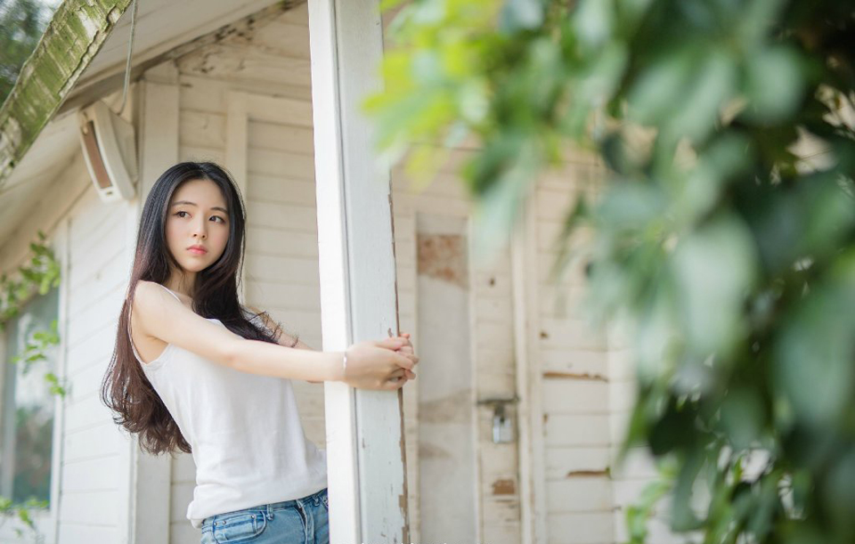 “先生何意？”魏延有些不满的看向法正，刚才他本有机会救下刘璝，却被法正阻止，让他对法正很不爽。